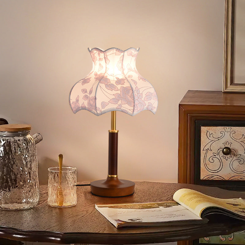 Traditional Vintage Flower-shaped Metal Wood Fabric 1-Light Table Lamp For Bedroom