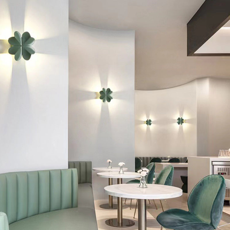 Contemporary Creative Four Leaf Clover Aluminum Waterproof LED Wall Sconce Lamp For Outdoor Patios