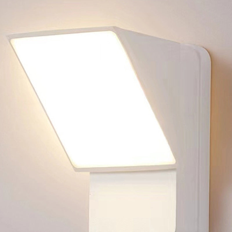 مصباح حائط LED بتصميم عصري بسيط مصنوع من الألومنيوم قابل للدوران ومقاوم للماء للاستخدام في الفناء الخارجي