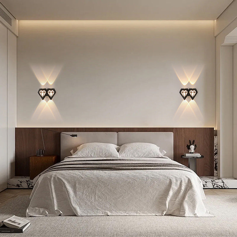 مصباح حائط LED على شكل ماسي من الألومنيوم المقاوم للماء بتصميم إبداعي معاصر للفناء الخارجي
