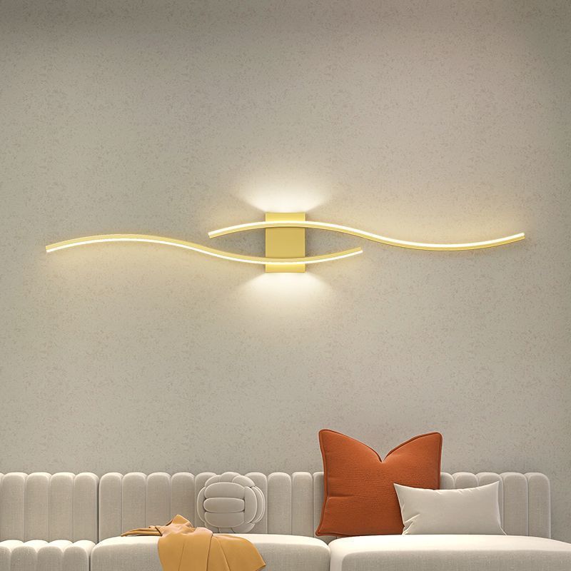 مصباح حائط LED من الأكريليك المصنوع من الحديد المنحني الطويل بتصميم عصري بسيط لغرفة المعيشة