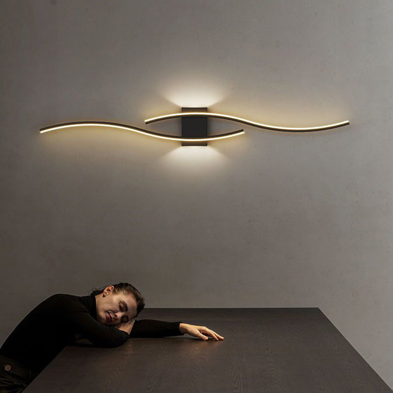 مصباح حائط LED من الأكريليك المصنوع من الحديد المنحني الطويل بتصميم عصري بسيط لغرفة المعيشة