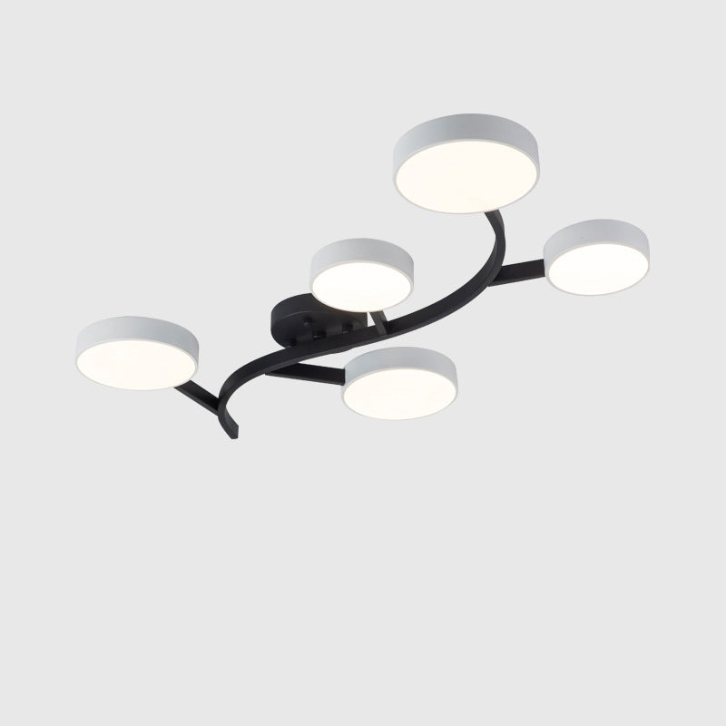 現代的なスカンジナビアドームツリーブランチアクリルアイアンLEDセミフラッシュマウントシーリングライトリビングルーム用