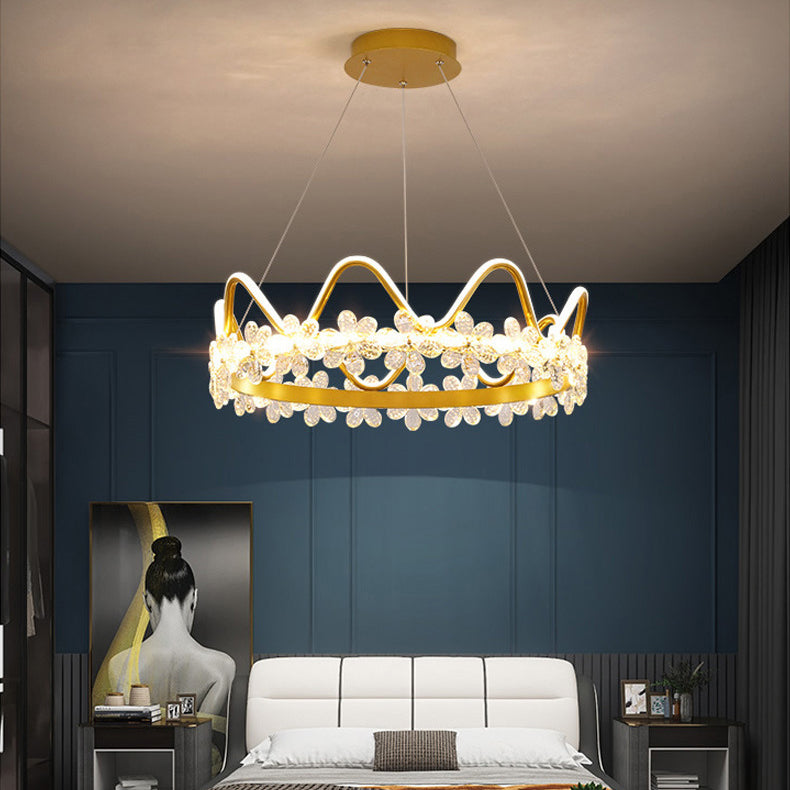ثريات LED من الألومنيوم الكريستالي بتصميم تاج دائري معاصر لغرفة الطعام