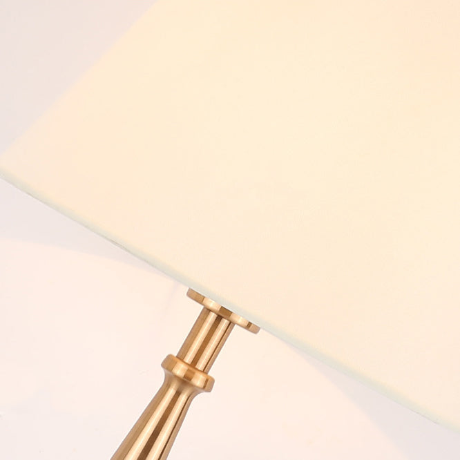 Contemporary Scandinavian Flower Iron Fabric 1-Light Table Lamp For Bedroom