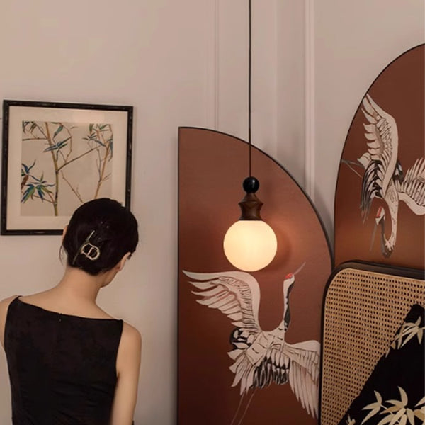 مصباح معلق تقليدي عتيق مصنوع من الحديد والزجاج بإضاءة واحدة لغرفة النوم