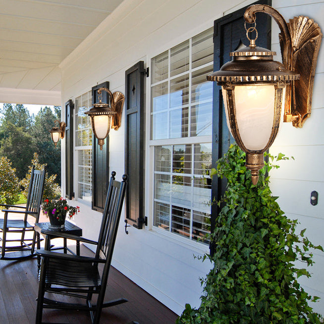 Traditional European Aluminum & Glass Patterned Lampshade Round Carved 1-Light Outdoor Wall Sconce Garden & Balcony
