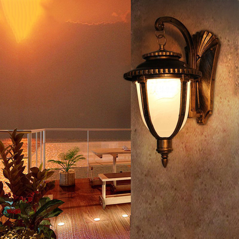 Traditional European Aluminum & Glass Patterned Lampshade Round Carved 1-Light Outdoor Wall Sconce Garden & Balcony