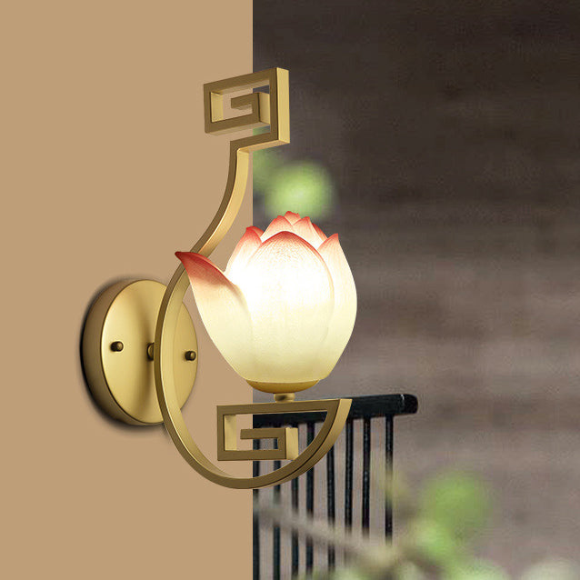 Traditional Chinese Iron & Resin Lotus-Shaped Lampshade Curved Arm 1-Light Wall Sconce Lamp For Bedroom & Living Room