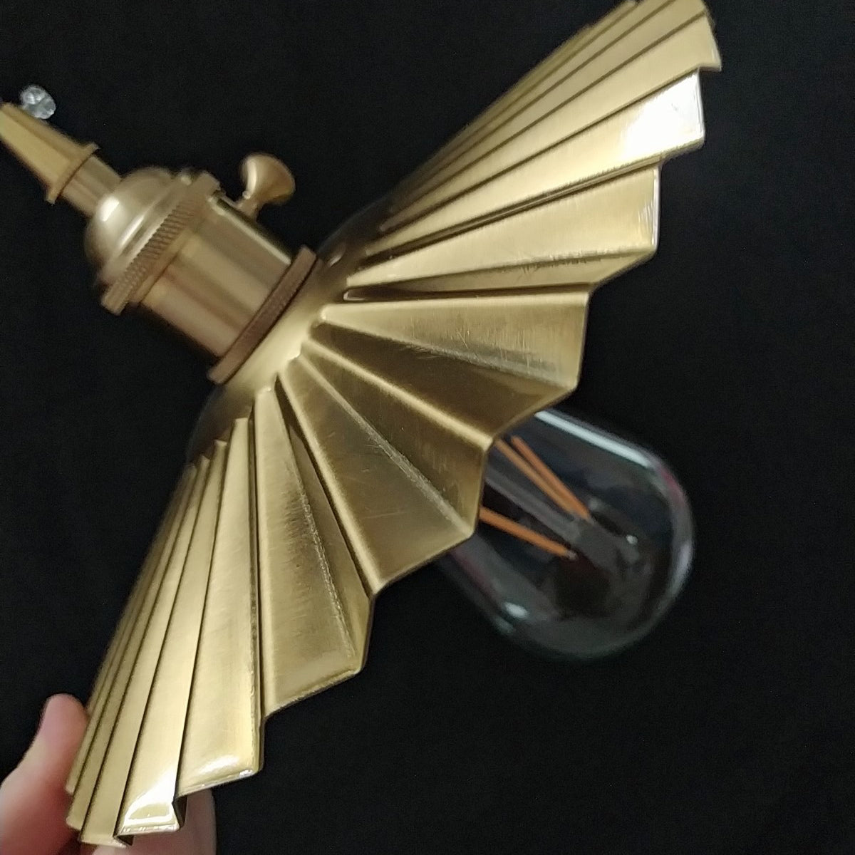Traditional Vintage Brass Pleated Round 1-Light Pendant Light For Bedroom & Living Room
