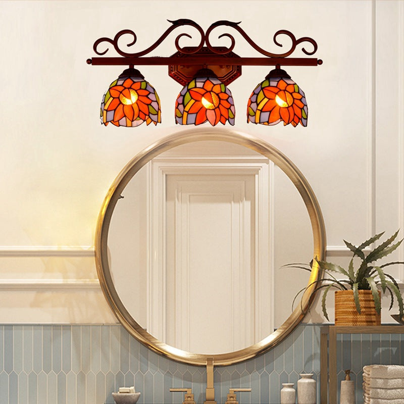 مصباح حائطي تقليدي من تيفاني مصنوع من الحديد والزجاج الملون بتصميم كأس عباد الشمس، مزود بثلاثة مصابيح، مناسب للحمام