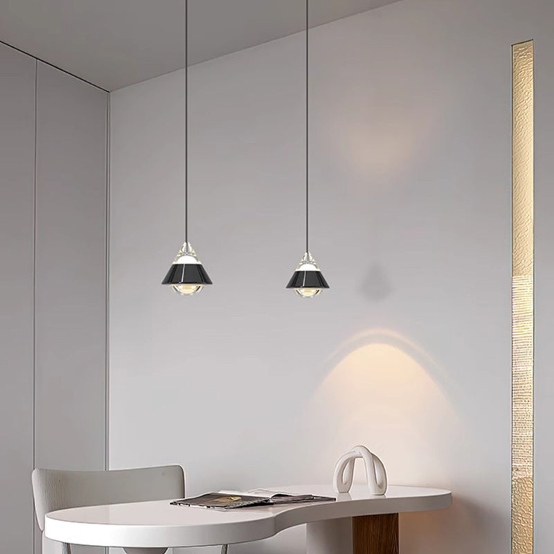 مصباح LED معلق على شكل كرة مخروطية من الألومنيوم والحديد بتصميم عصري بسيط لغرفة النوم