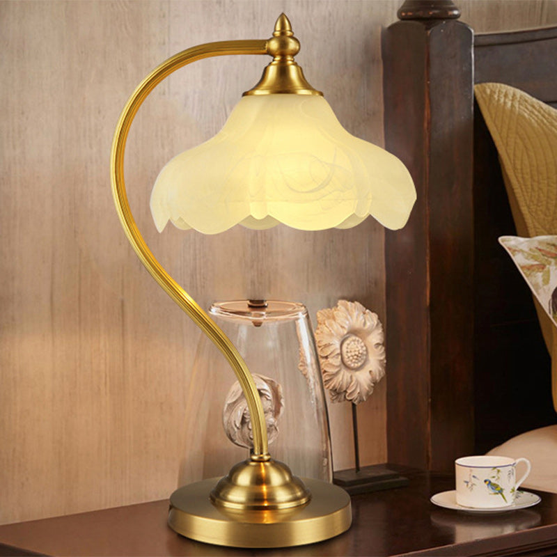 Traditional European Brass Glass Floral Shade Round Base 1-Light Table Lamp For Bedroom