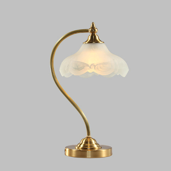 Traditional Vintage Brass Glass Floral-Shaped 1-Light Table Lamp For Living Room