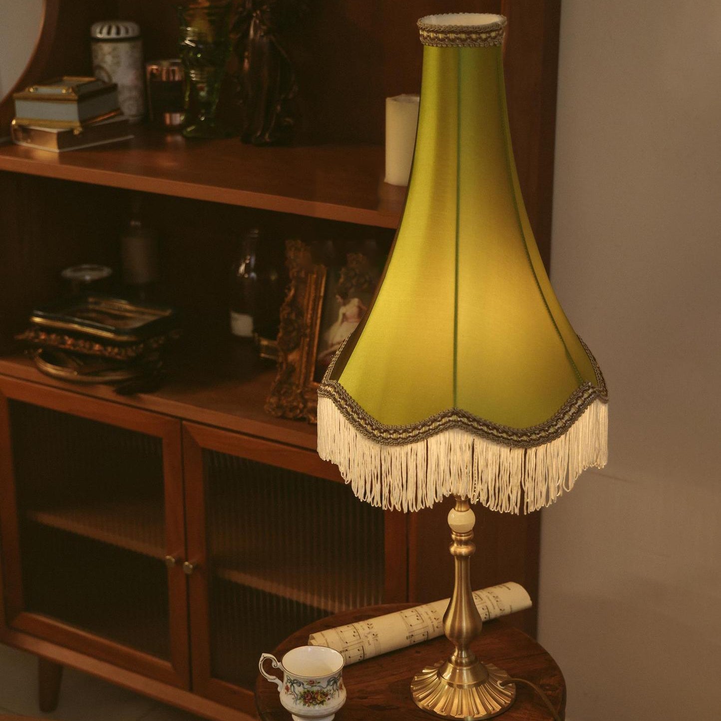 Traditional Vintage Brass & Fabric Conical 1-Light Table Lamp For Bedroom And Living Room
