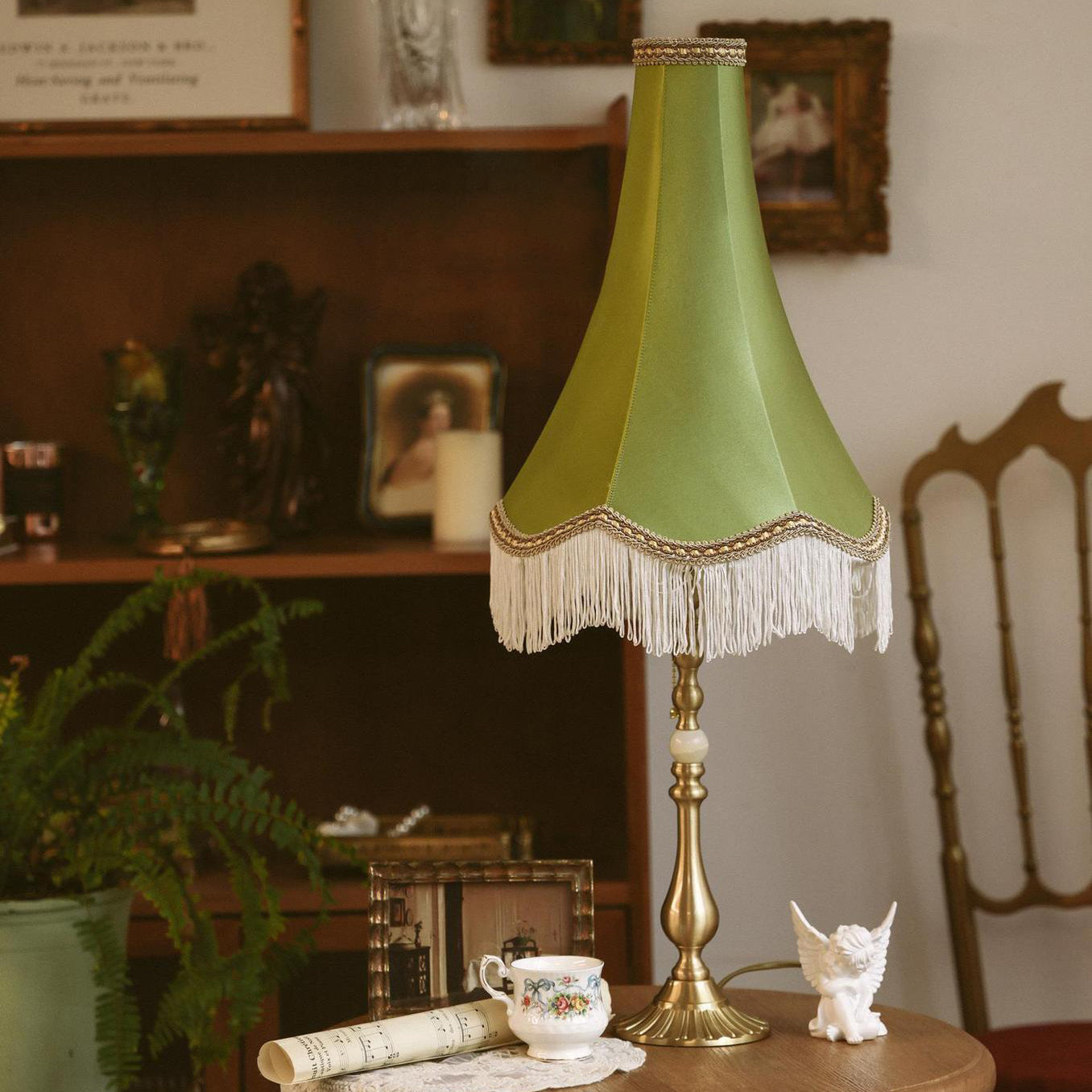 Traditional Vintage Brass & Fabric Conical 1-Light Table Lamp For Bedroom And Living Room