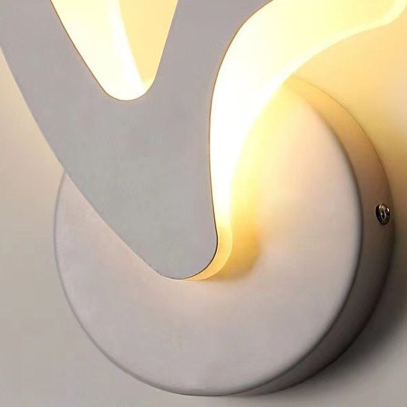 Modern Art Deco Acrylic Aluminum Iron Petal LED Wall Sconce Lamp For Bedroom & Living Room