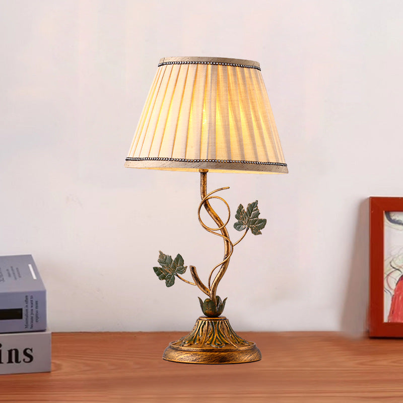 Traditional Farmhouse Fabric Iron Leaf Curved Round 1-Light Table Lamp For Bedroom & Living Room
