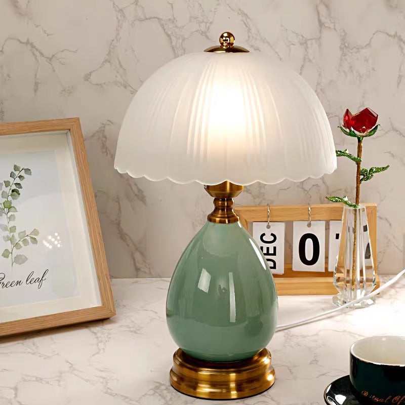 Traditional Vintage Ceramic Glass Metal Teardrop Half-Dome 1-Light Table Lamp For Bedroom