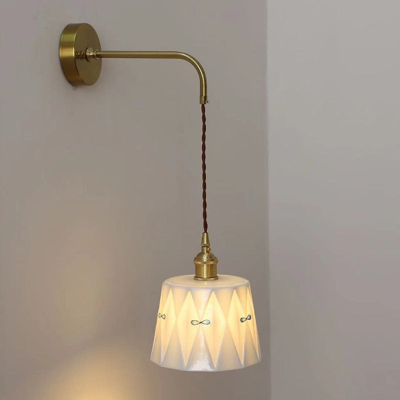 Traditional Vintage Round Hand Painted Pattern Brass Ceramic 1-Light Wall Sconce Lamp For Bedroom