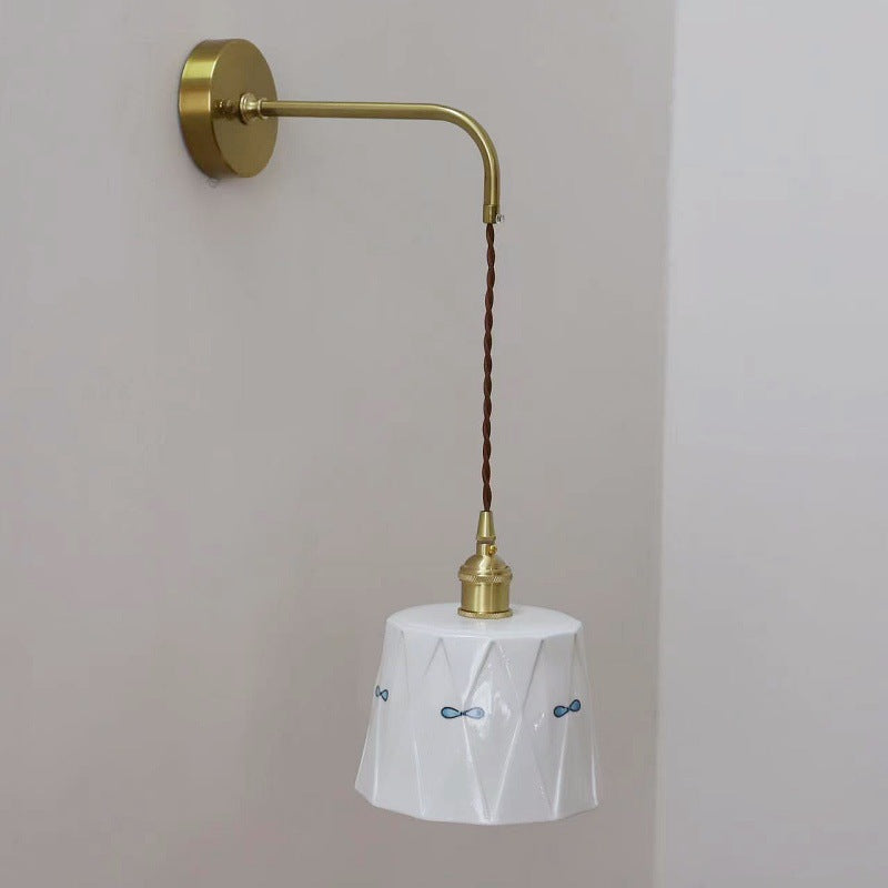 Traditional Vintage Round Hand Painted Pattern Brass Ceramic 1-Light Wall Sconce Lamp For Bedroom