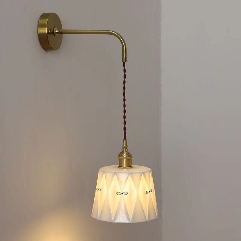 Traditional Vintage Round Hand Painted Pattern Brass Ceramic 1-Light Wall Sconce Lamp For Bedroom