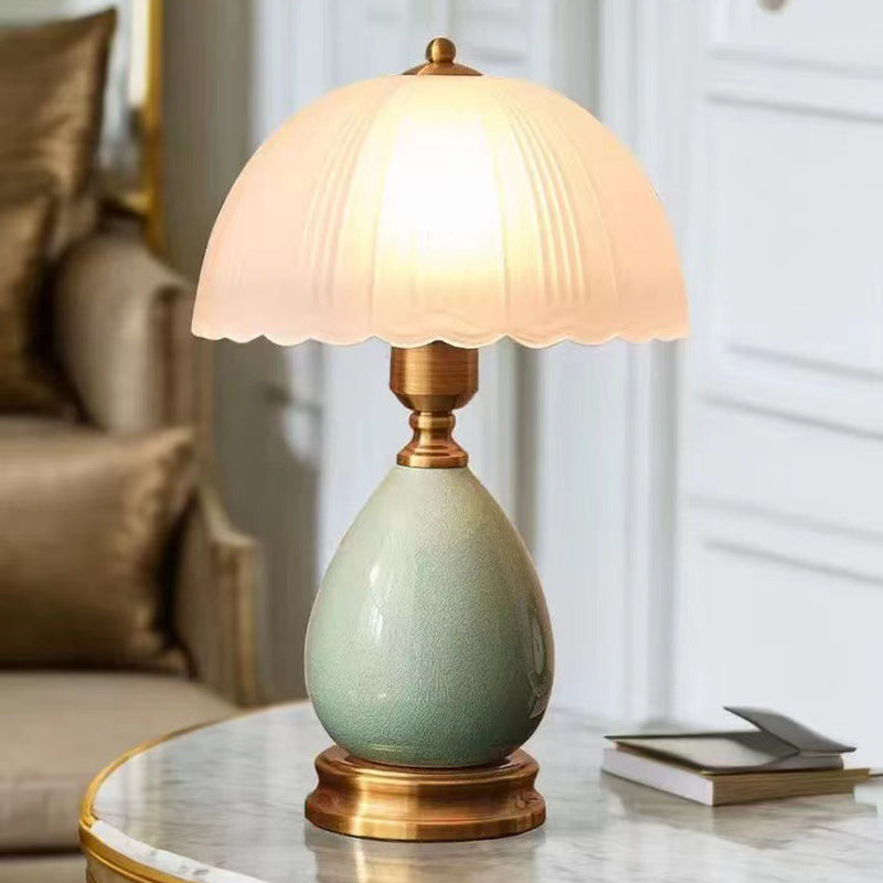 Traditional European Vase Ceramic Base Round Lace Dome Glass Shade 1-Light Table Lamp For Bedroom