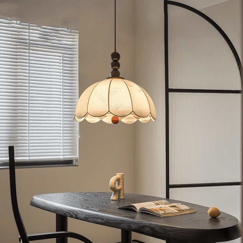 مصباح معلق ثلاثي الأضواء من الخشب والحديد على شكل قبة فرنسية تقليدية لغرفة المعيشة