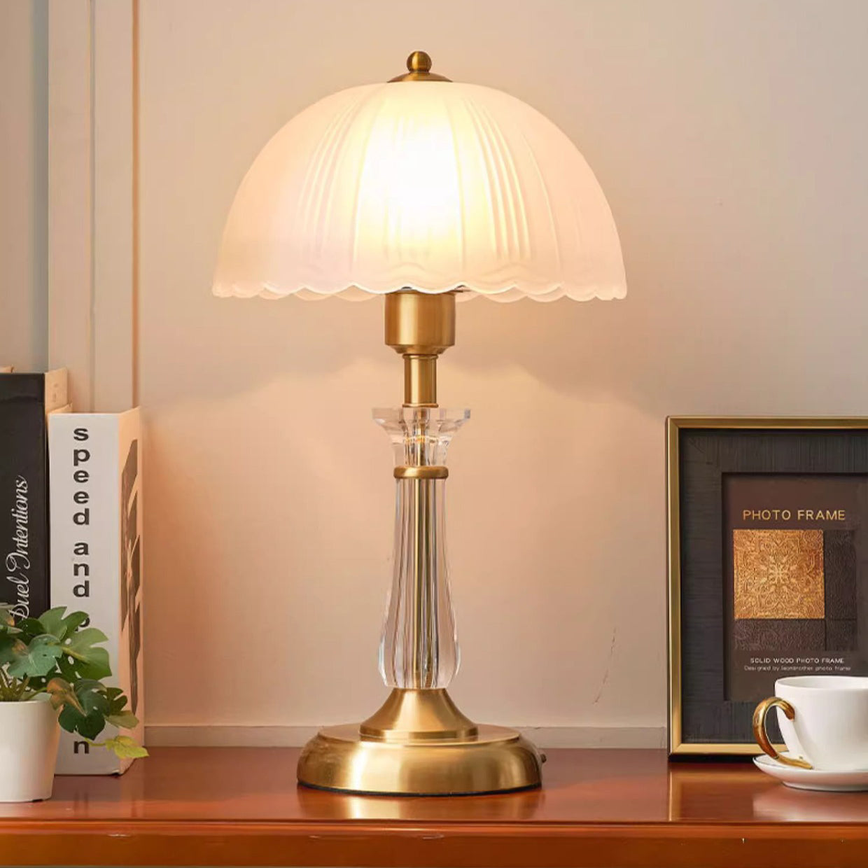 Traditional European Round Domed Lace Full Copper Acrylic 1-Light Table Lamp For Bedroom