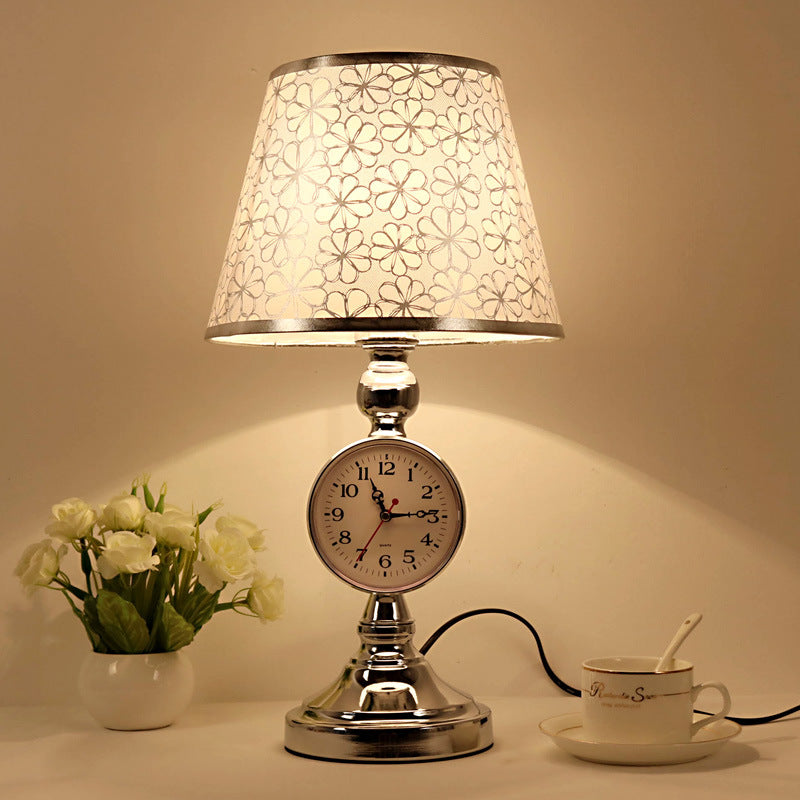 Traditional European Iron Fabric Truncated Cone 1-Light Table Lamp For Bedside Or Study