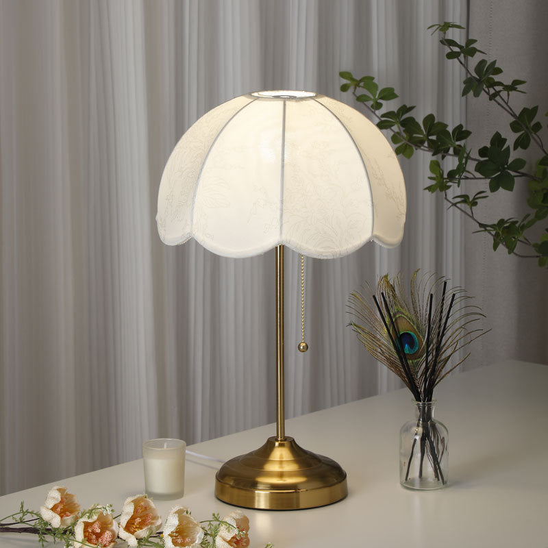 Traditional Vintage Dome Fabric Iron 1-Light Table Lamp For Living Room