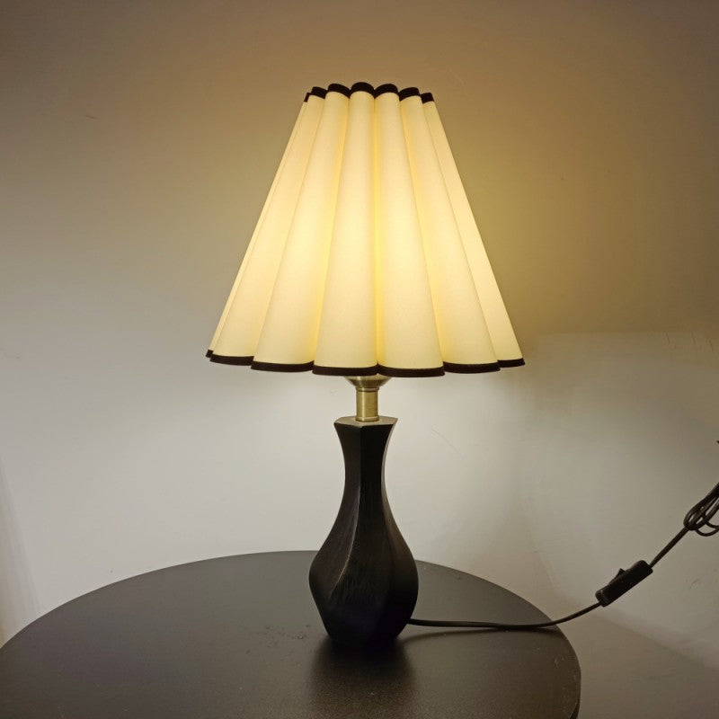 Traditional Vintage Drum Wood Fabric 1-Light Table Lamp For Living Room