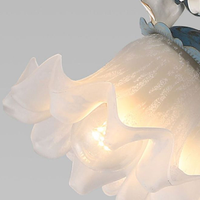 ثريا أوروبية تقليدية مصنوعة من الحديد والكريستال والزجاج بثلاثة مصابيح لغرفة المعيشة