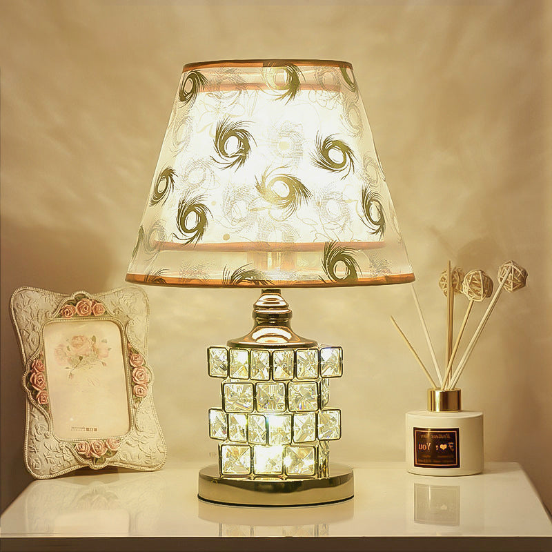 Contemporary Luxury Drum Iron Crystal Fabric 1-Light Table Lamp For Living Room