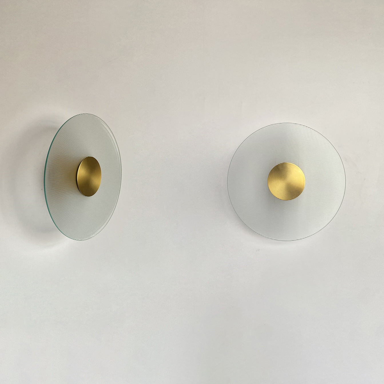 Contemporary Nordic Round Iron Glass LED Wall Sconce Lamp For Living Room