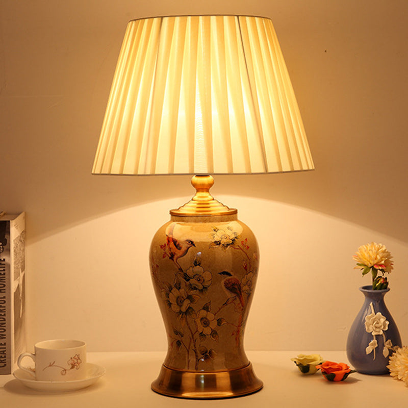 Traditional Chinese Drum Iron Ceramic Fabric 1-Light Table Lamp For Living Room