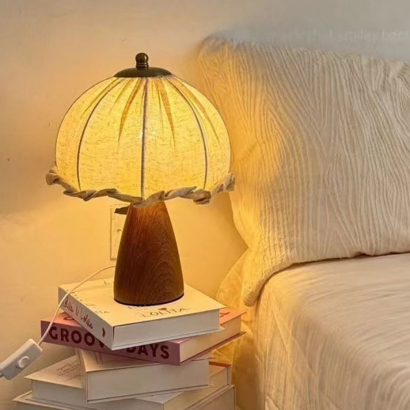 Traditional Vintage Ceramic Handmade Linen Flower Bud 1-Light Table Lamp For Bedroom