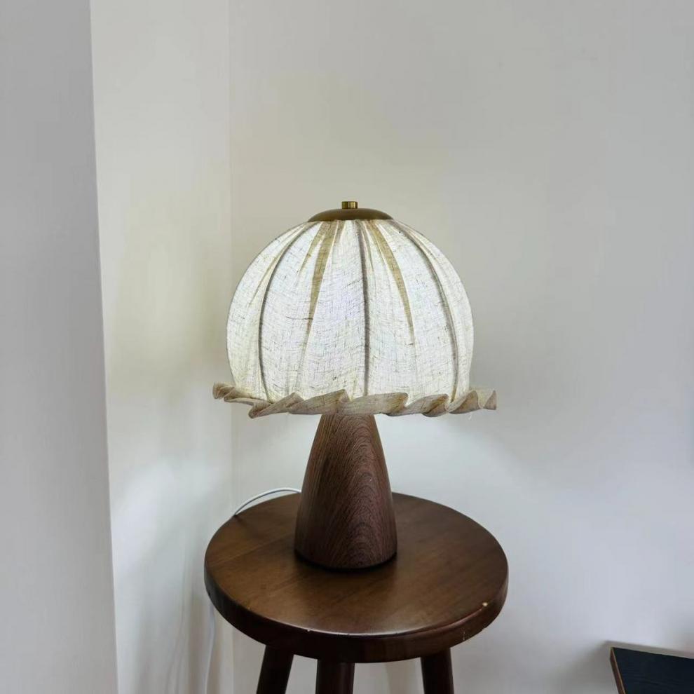 Traditional Vintage Ceramic Handmade Linen Flower Bud 1-Light Table Lamp For Bedroom