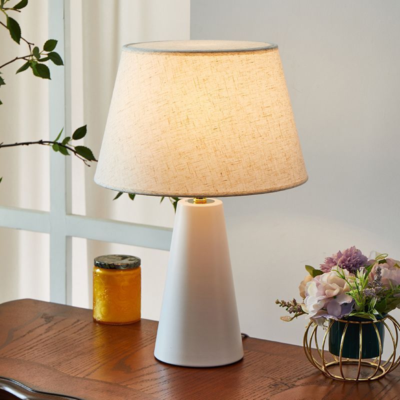 Contemporary Nordic Drum Shade Fabric Iron 1-Light Table Lamp For Bedroom