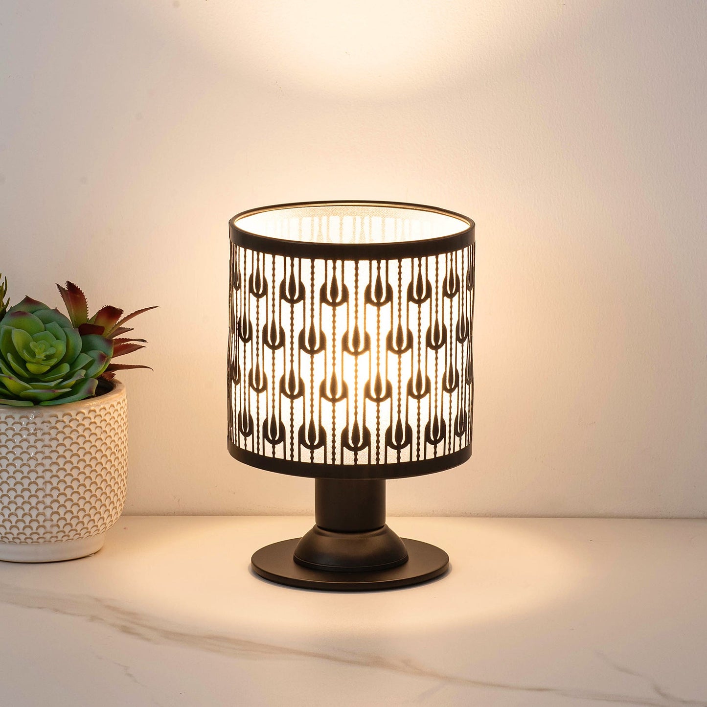Contemporary Creative Iron Fabric Cylinder Flower Pattern USB LED Table Lamp For Bedroom
