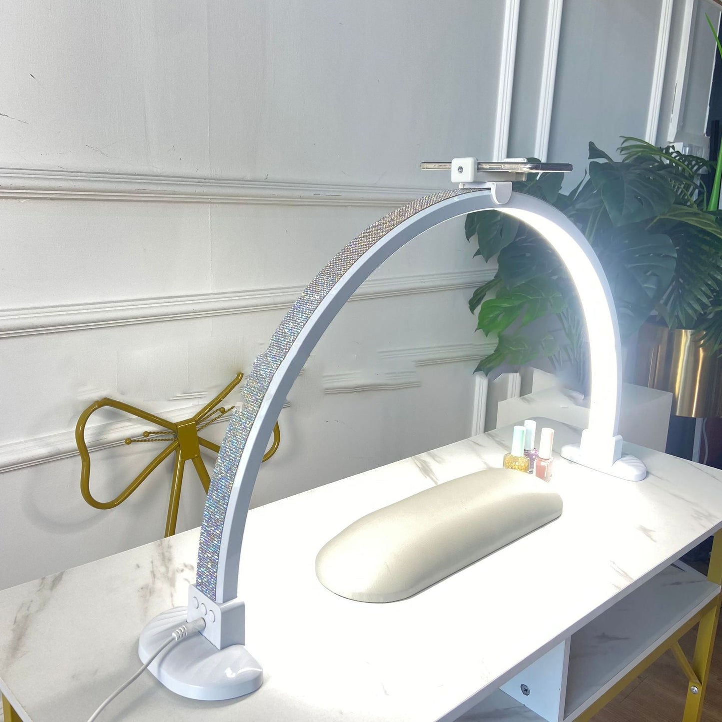 Modern Minimalist Curved Crushed Diamonds Aluminum PVC LED Table Lamp Nail Lamp For Living Room