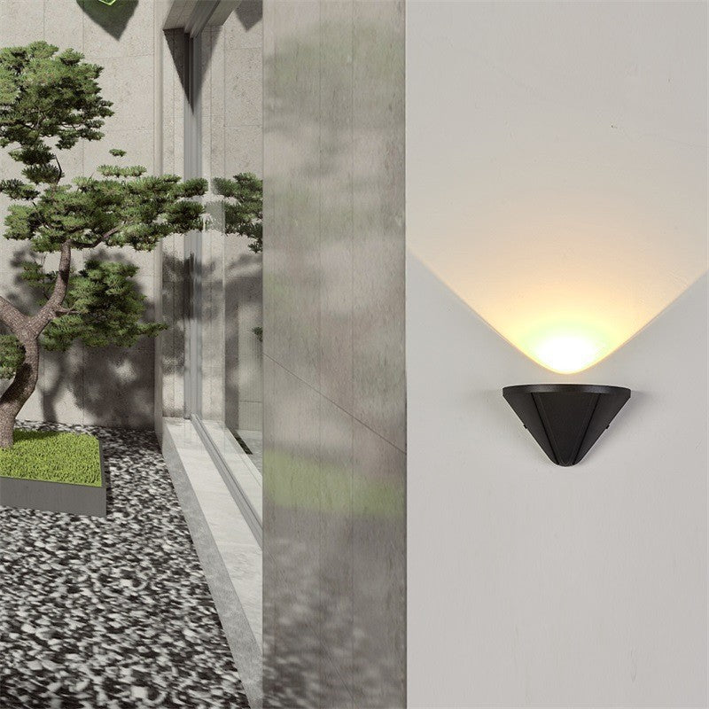 Modern Minimalist Waterproof Triangle Semicircle Die-Cast Aluminum PC LED Wall Sconce Lamp For Outdoor Patio