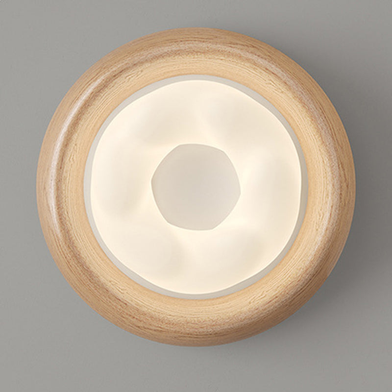 現代的なシンプルさを追求した曲線鉄製PEイミテーション木目調LEDフラッシュマウントシーリングライト(寝室用)