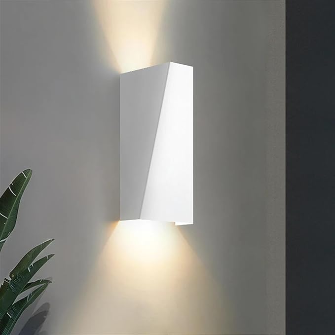 Modern Minimalist Aluminum Up And Down Illuminated LED Wall Sconce Lamp For Outdoor Patio