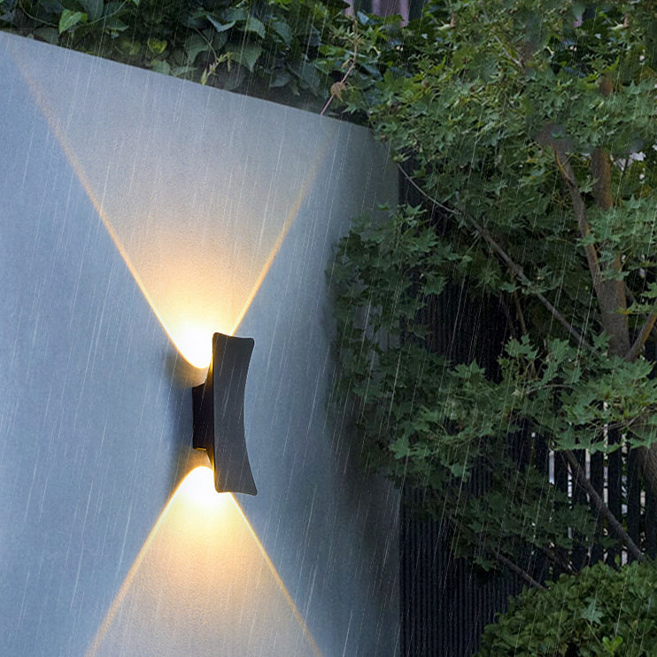 Modern Minimalist Curved Aluminum Up And Down Illuminated LED Waterproof Wall Sconce Lamp For Outdoor Patio