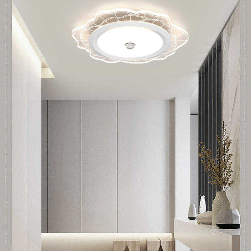 現代的なシンプルさ、アイアンアルミフラワーアクリルシェード、LEDフラッシュマウントシーリングライト、リビングルーム用
