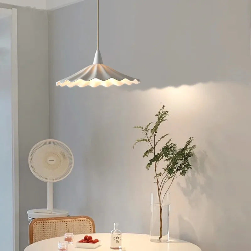 Traditional Vintage Ceramic Lotus Leaf Shade 1-Light Pendant Light For Living Room