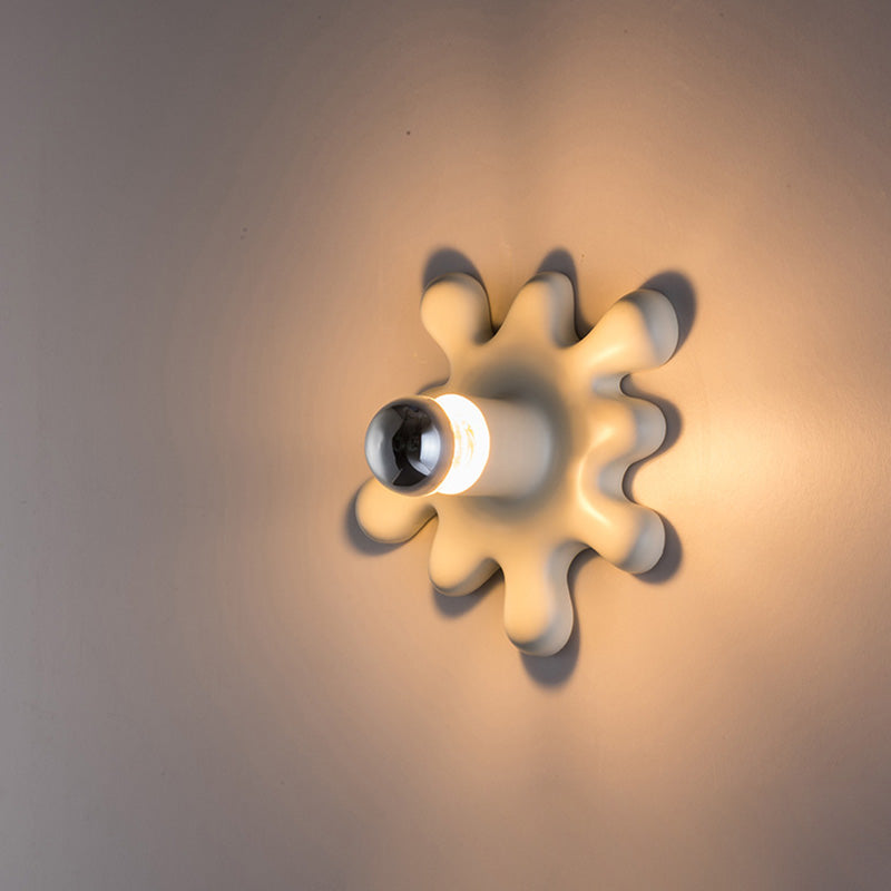 Modern Art Deco Sunflower Shape Resin 1-Light Wall Sconce Lamp For Bedroom