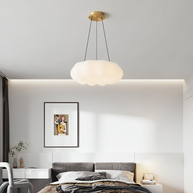 مصباح LED معاصر من النحاس والأكريليك بتصميم سحابة كريمية إسكندنافية لغرفة النوم