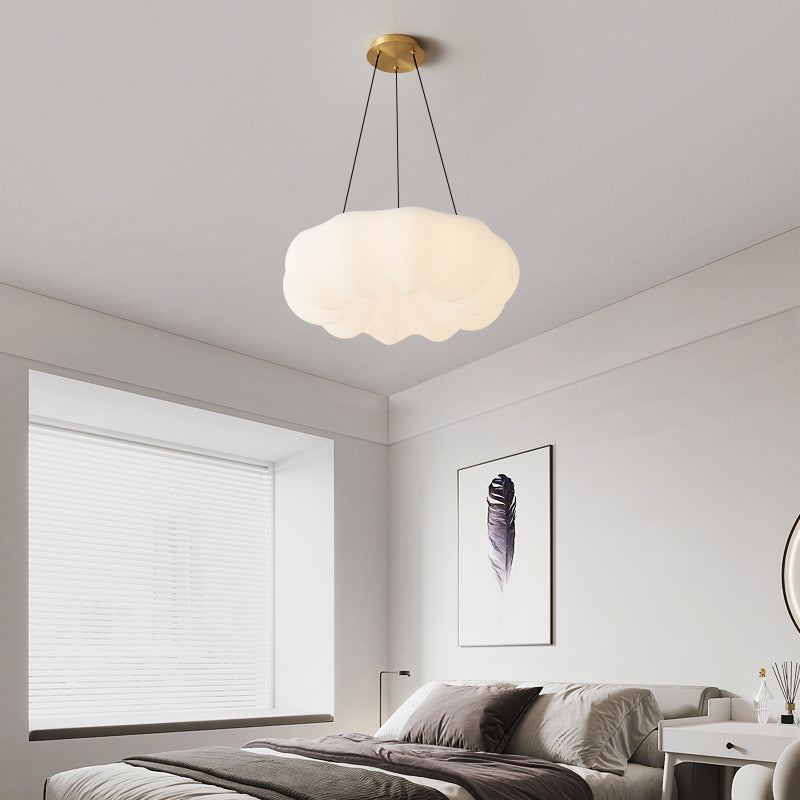 مصباح LED معاصر من النحاس والأكريليك بتصميم سحابة كريمية إسكندنافية لغرفة النوم